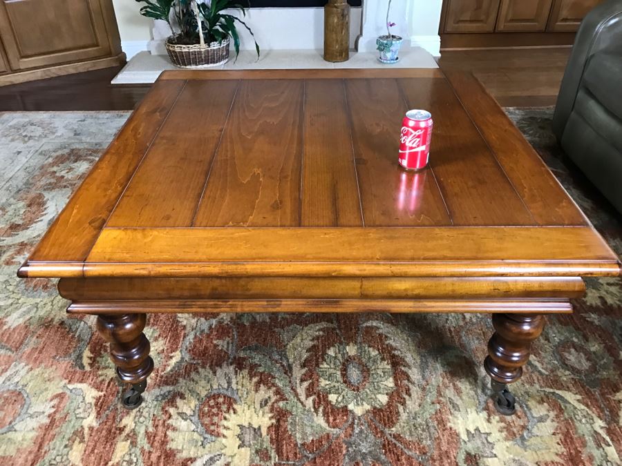Very Nice Maple Coffee Table With Turned Legs On Casters By Milling Road - A Division Of Baker Furniture (High End) - Made In Italy [Photo 4]