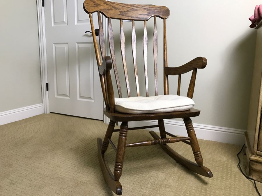 Wooden Rocking Chair [Photo 1]