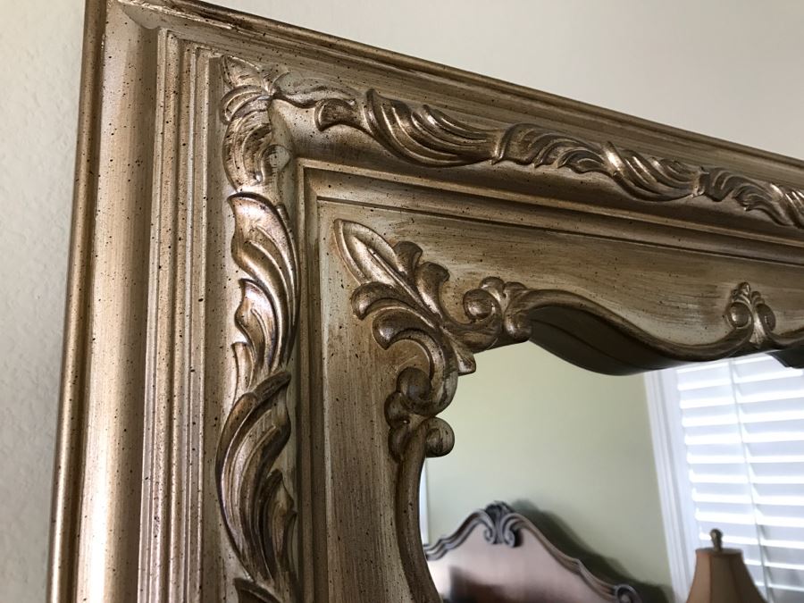 Fabulous Wooden Decorator Mirror [Photo 2]