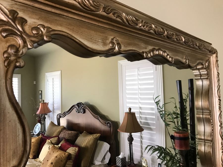 Fabulous Wooden Decorator Mirror [Photo 3]