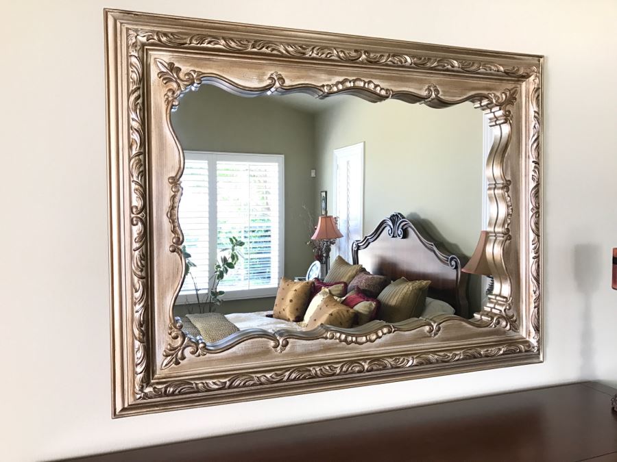 Fabulous Wooden Decorator Mirror [Photo 4]