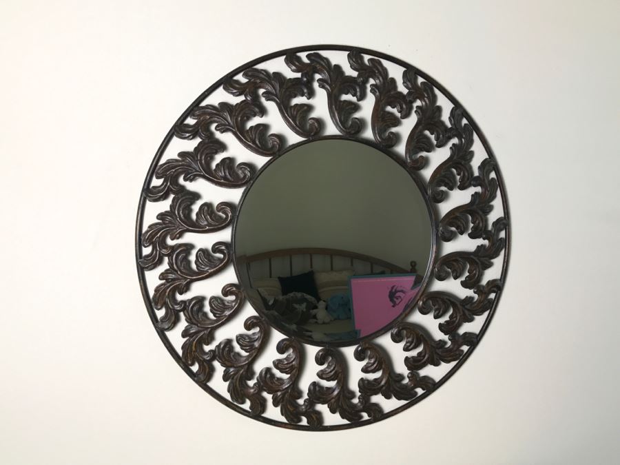 Round Metal Framed Mirror [Photo 1]