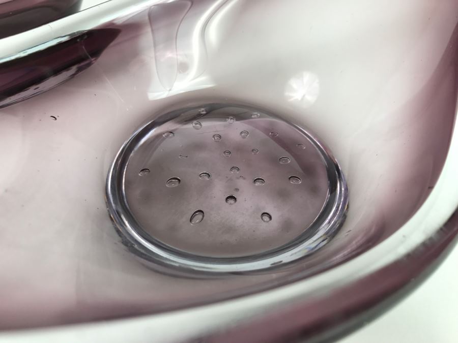 Pair Of Purple Swedish Glass Bowls [Photo 9]