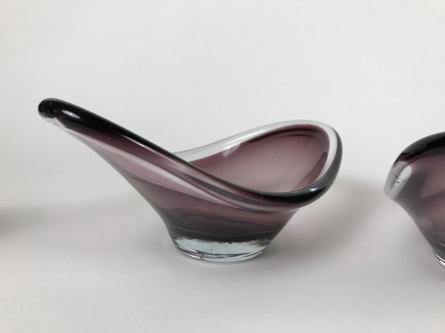Pair Of Purple Swedish Glass Bowls [Photo 3]
