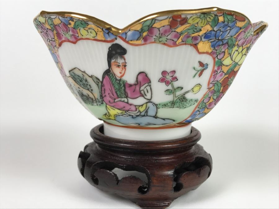 Vintage Asian Porcelain Dish With Stand [Photo 2]