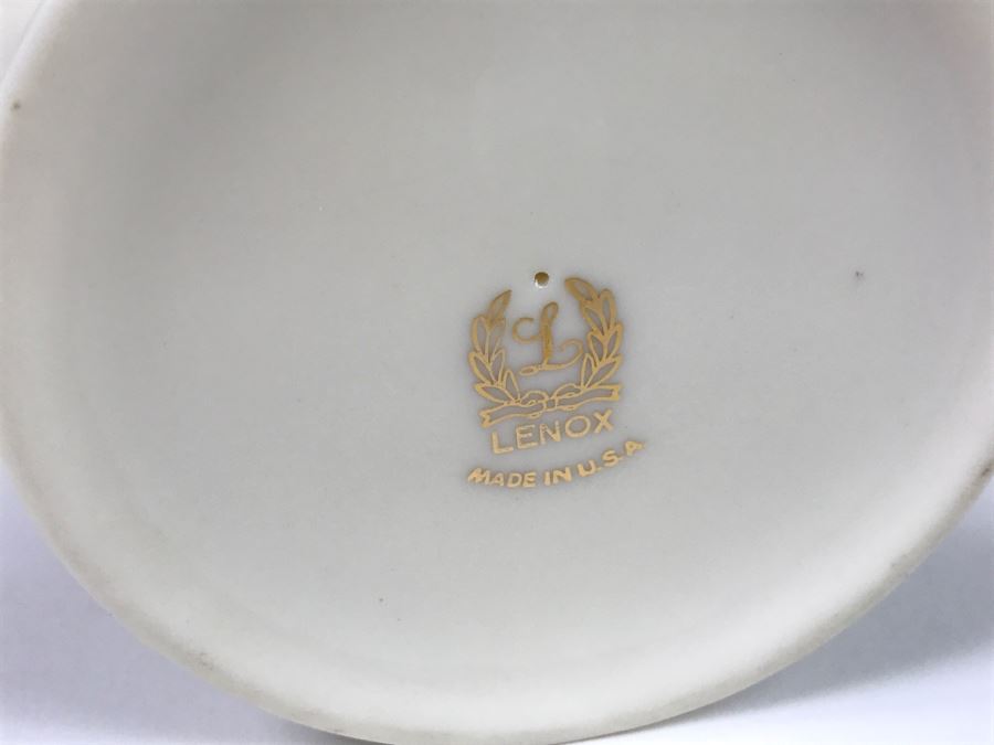 White LENOX Bowls, Vase And Candlebox [Photo 15]