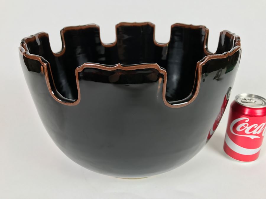 Large Chinese Antique Replica Decorator Bowl [Photo 4]