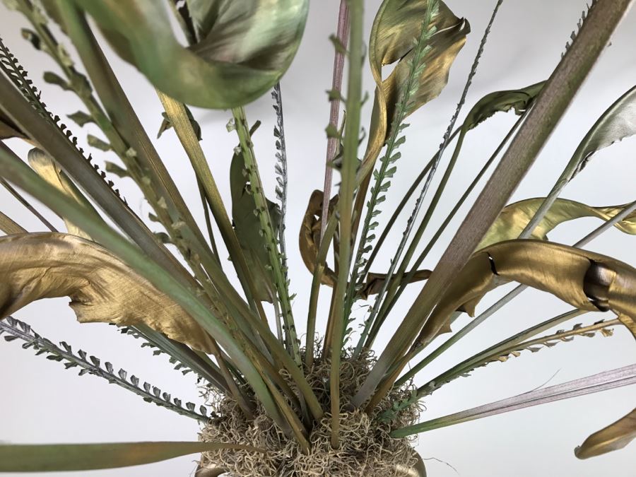 Large Gold Decorator Vase With Articial Gold Flowers [Photo 5]