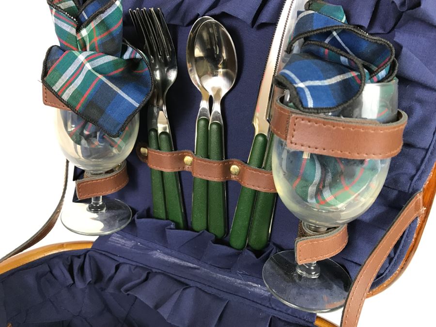 Picnic Basket Set [Photo 13]