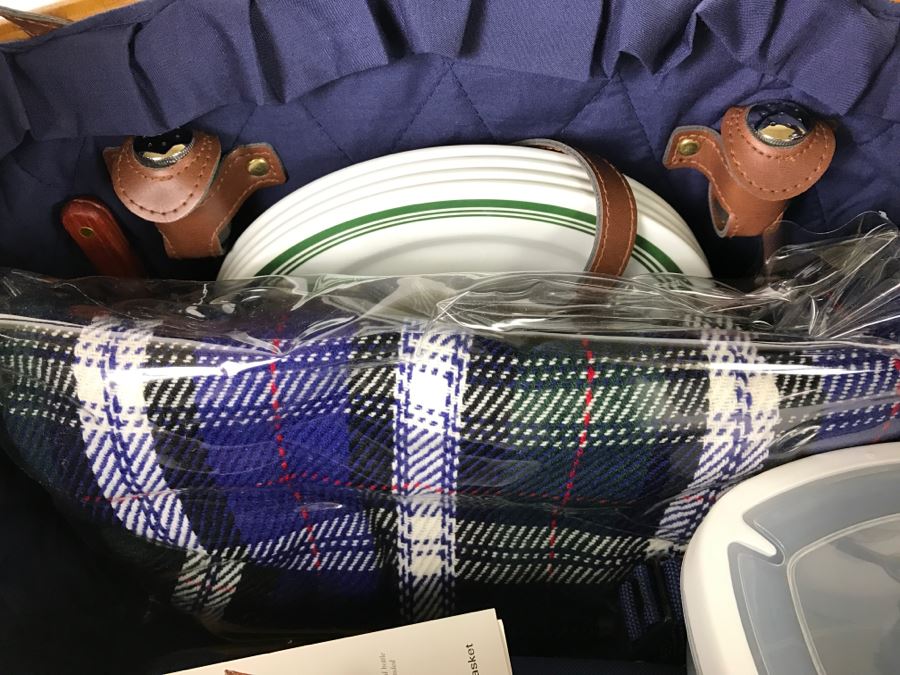 Picnic Basket Set [Photo 11]