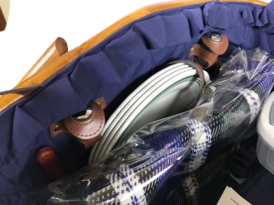 Picnic Basket Set [Photo 15]