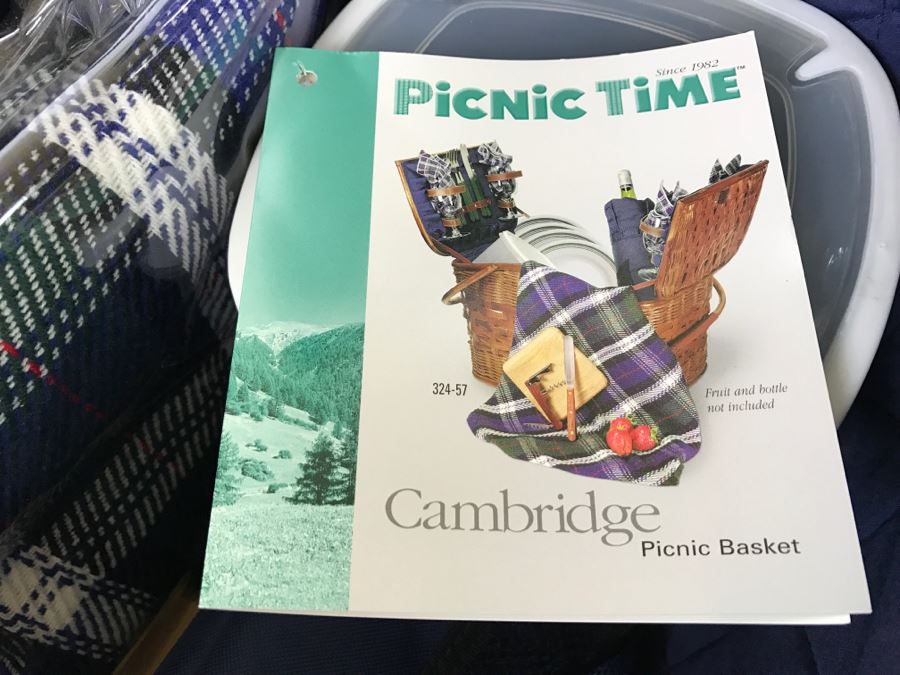 Picnic Basket Set [Photo 16]