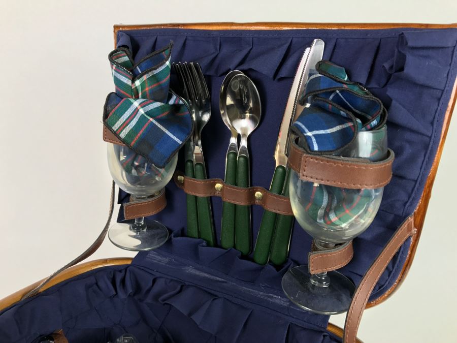 Picnic Basket Set [Photo 12]