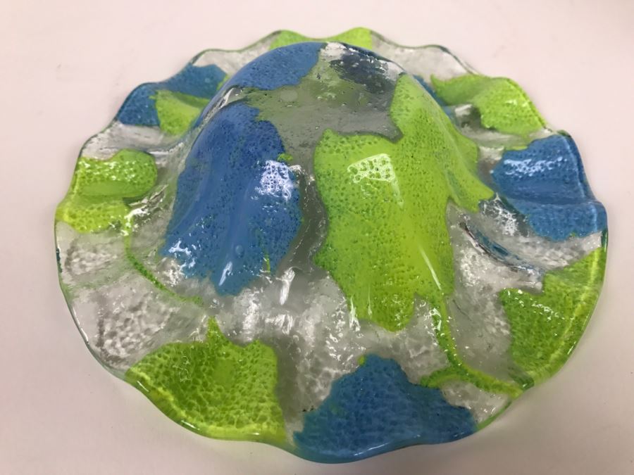 Hand Blown Glass Bowl With Floral Motif [Photo 8]