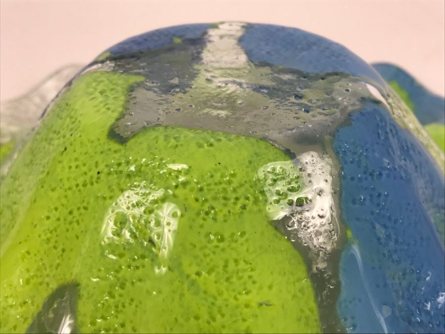 Hand Blown Glass Bowl With Floral Motif [Photo 11]