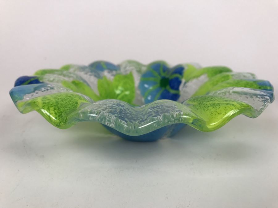 Hand Blown Glass Bowl With Floral Motif [Photo 5]