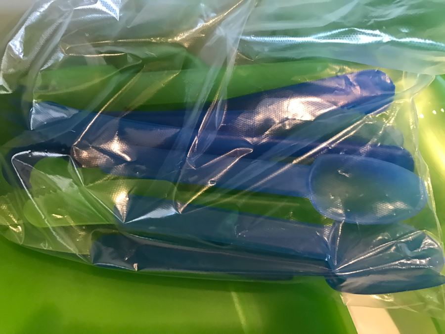 Various Plastic Plates, Cups, Bowls And Pitcher [Photo 9]