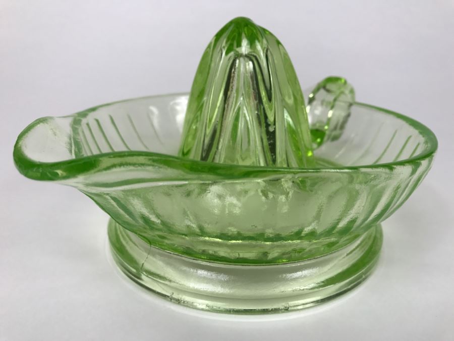 Vintage Vaseline Glass Juicer [Photo 7]