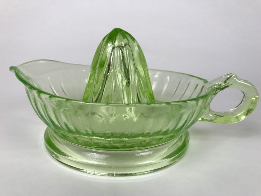 Vintage Vaseline Glass Juicer [Photo 2]