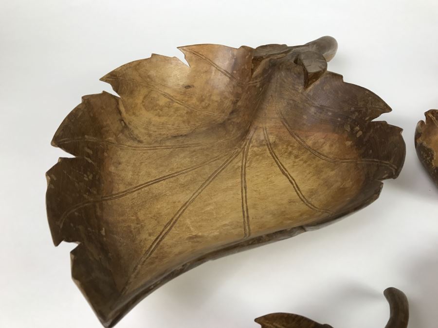 Vintage Carved Wooden Bowls With Leaf Motif [Photo 8]