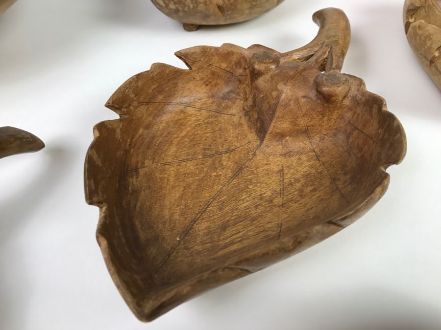 Vintage Carved Wooden Bowls With Leaf Motif [Photo 6]