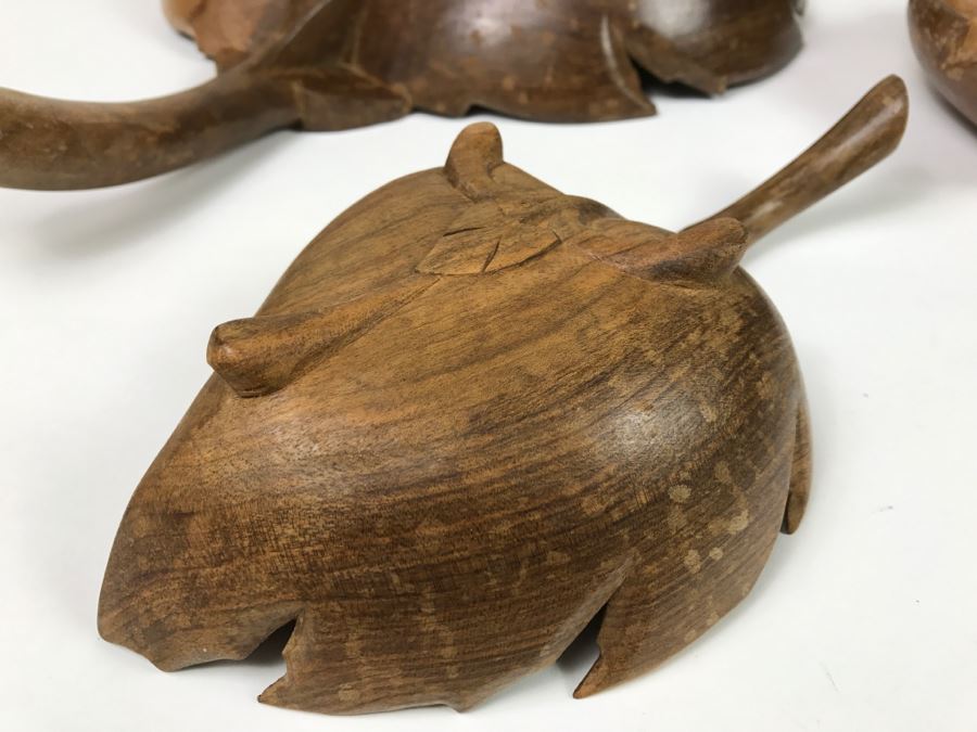 Vintage Carved Wooden Bowls With Leaf Motif [Photo 17]