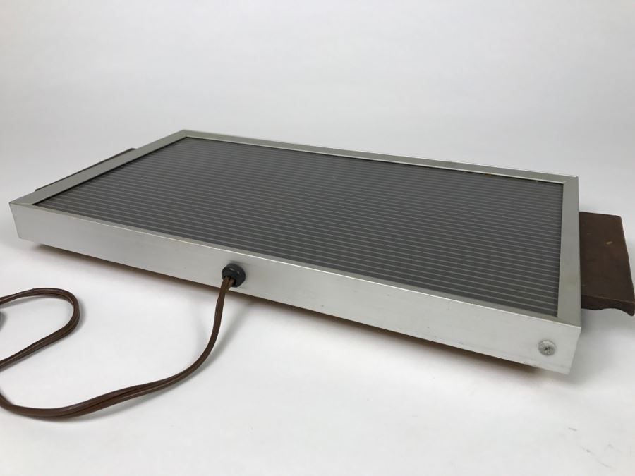 Pyrex Glass Baking Dishes And Heating Plate [Photo 6]