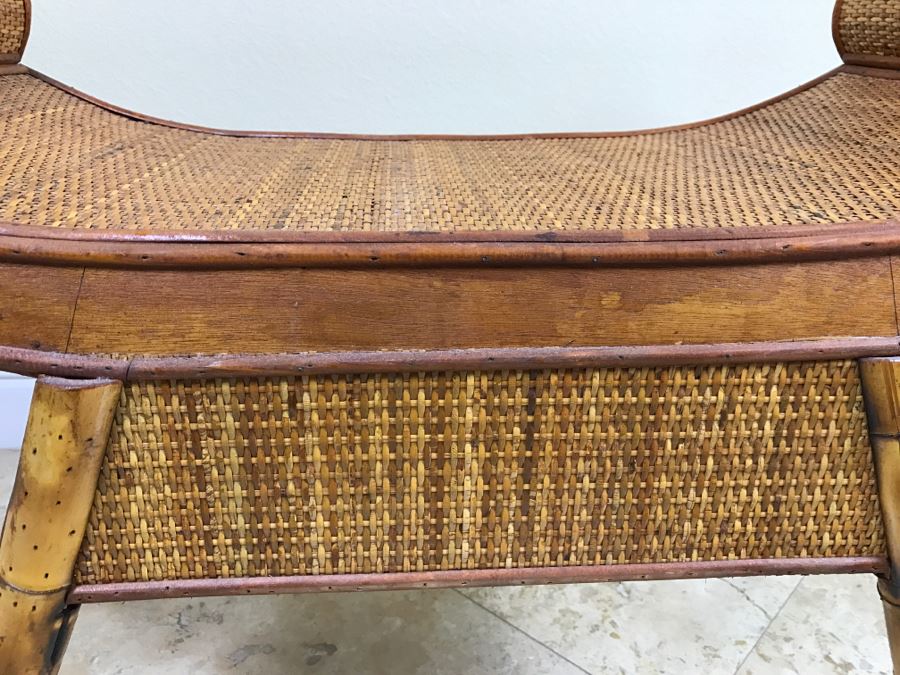 Small Contemporary Bench With Drawer [Photo 8]