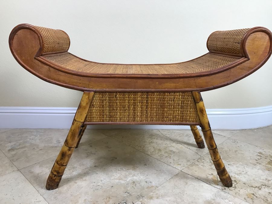 Small Contemporary Bench With Drawer [Photo 6]