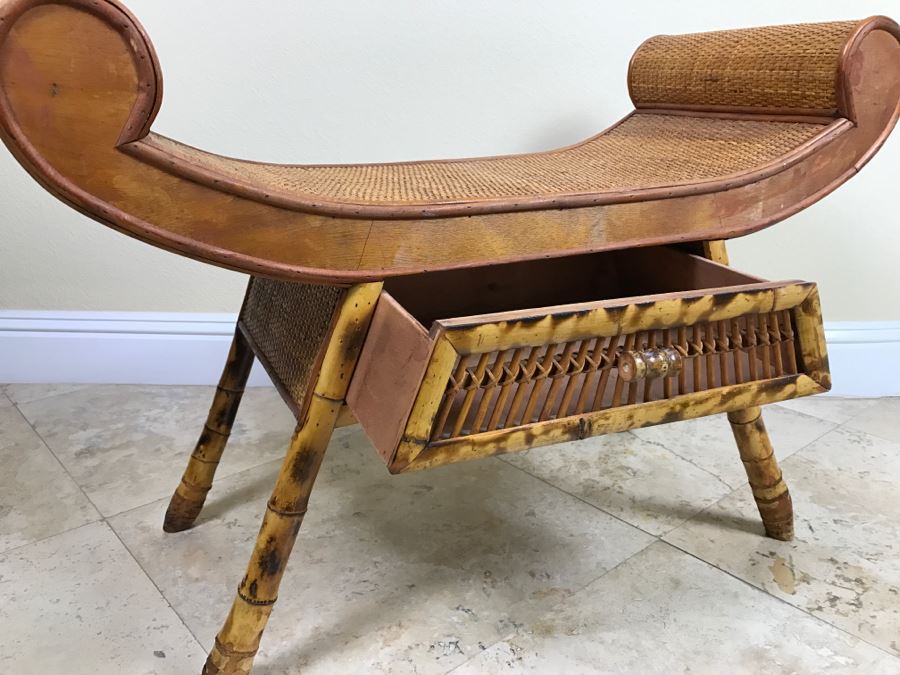 Small Contemporary Bench With Drawer [Photo 9]