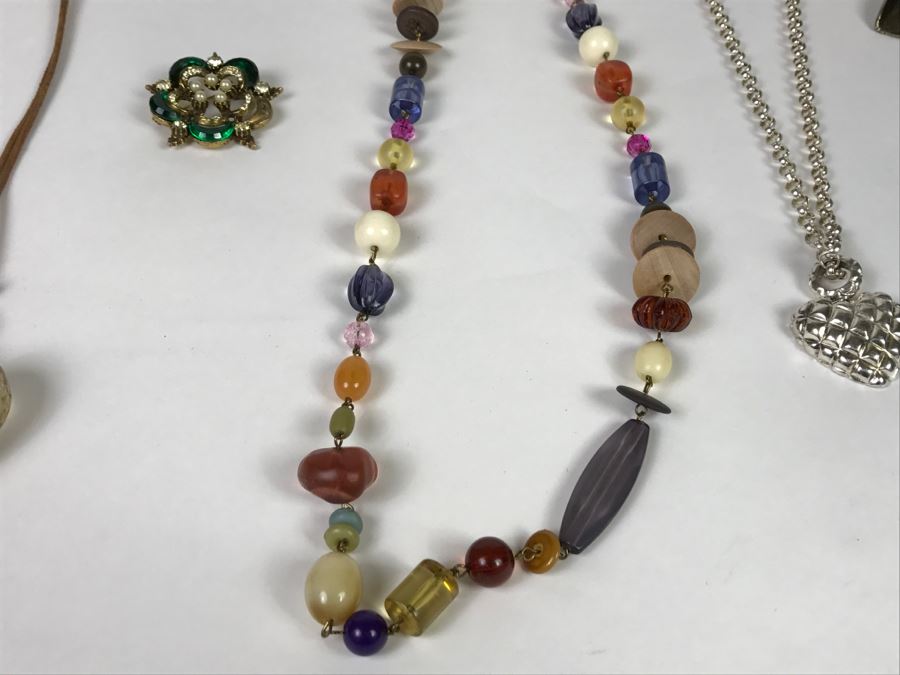 Costume Jewelry Lot [Photo 8]