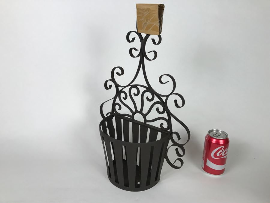 Southern Living At Home Rustic Wall Basket New In Box [Photo 5]