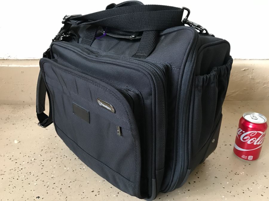 Travelpro Luggage [Photo 4]