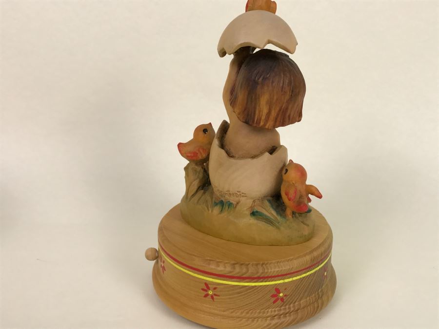 Vintage Anri Reuge Ferrandiz 'Bornfree' Baby Hatching From Egg Music Box [Photo 9]