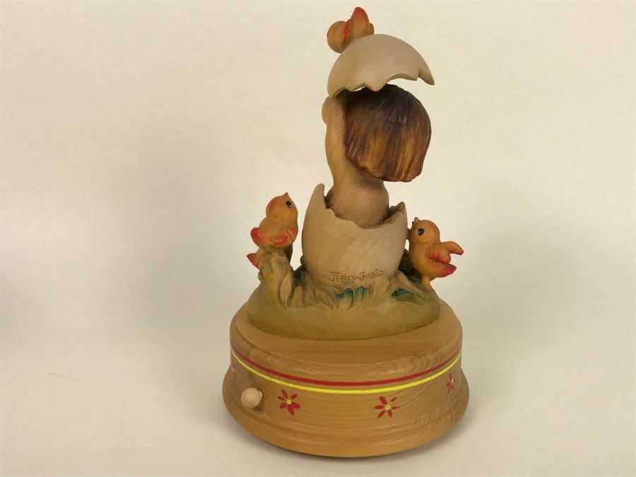 Vintage Anri Reuge Ferrandiz 'Bornfree' Baby Hatching From Egg Music Box [Photo 10]