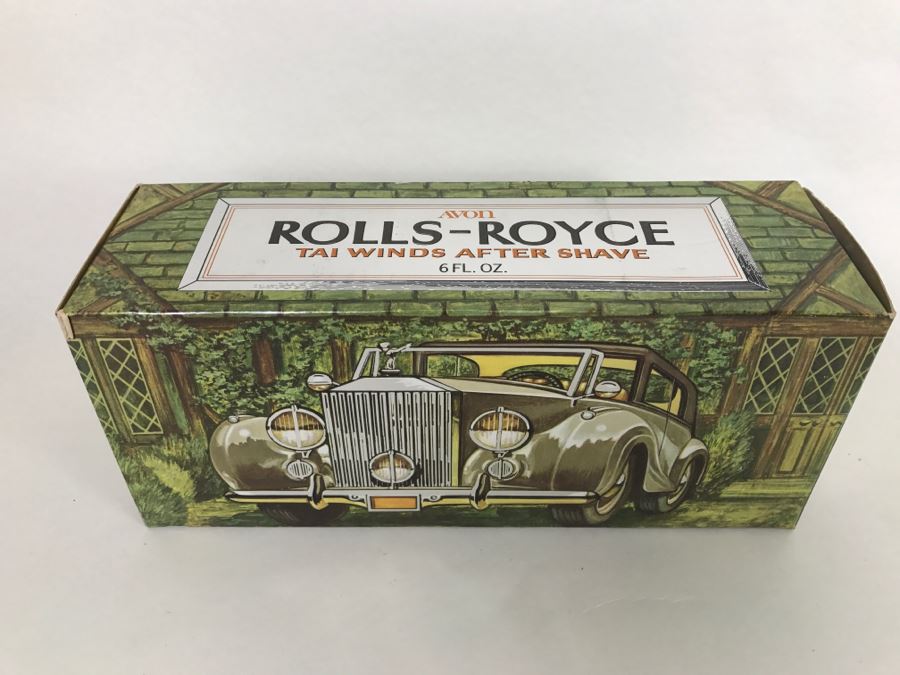 (13) Collection Of Vintage Avon Cologne Glass Bottles In Original Boxes - Mainly Cars [Photo 19]