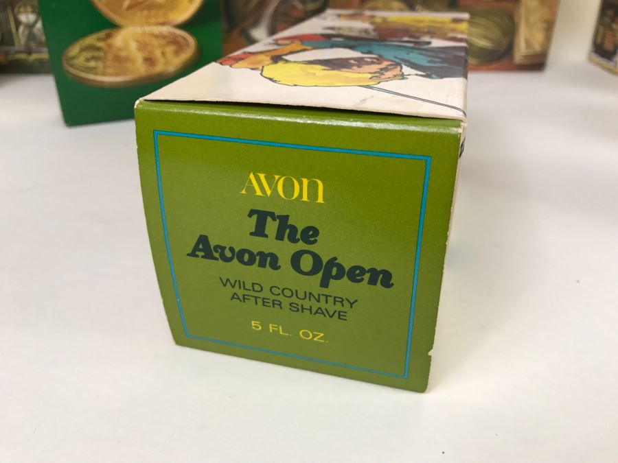 (13) Collection Of Vintage Avon Cologne Glass Bottles In Original Boxes - Mainly Cars [Photo 11]