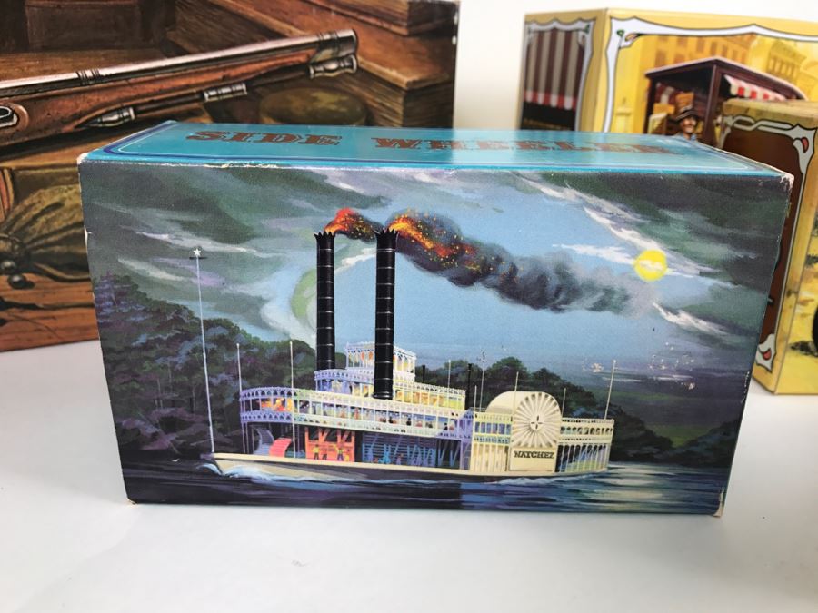 (13) Collection Of Vintage Avon Cologne Glass Bottles In Original Boxes - Mainly Cars [Photo 6]