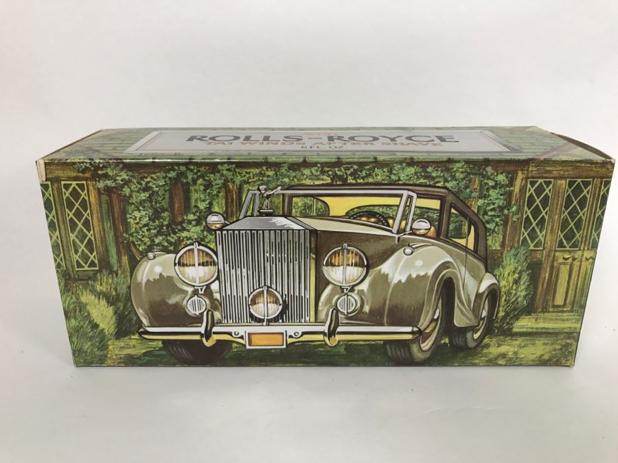 (13) Collection Of Vintage Avon Cologne Glass Bottles In Original Boxes - Mainly Cars [Photo 18]