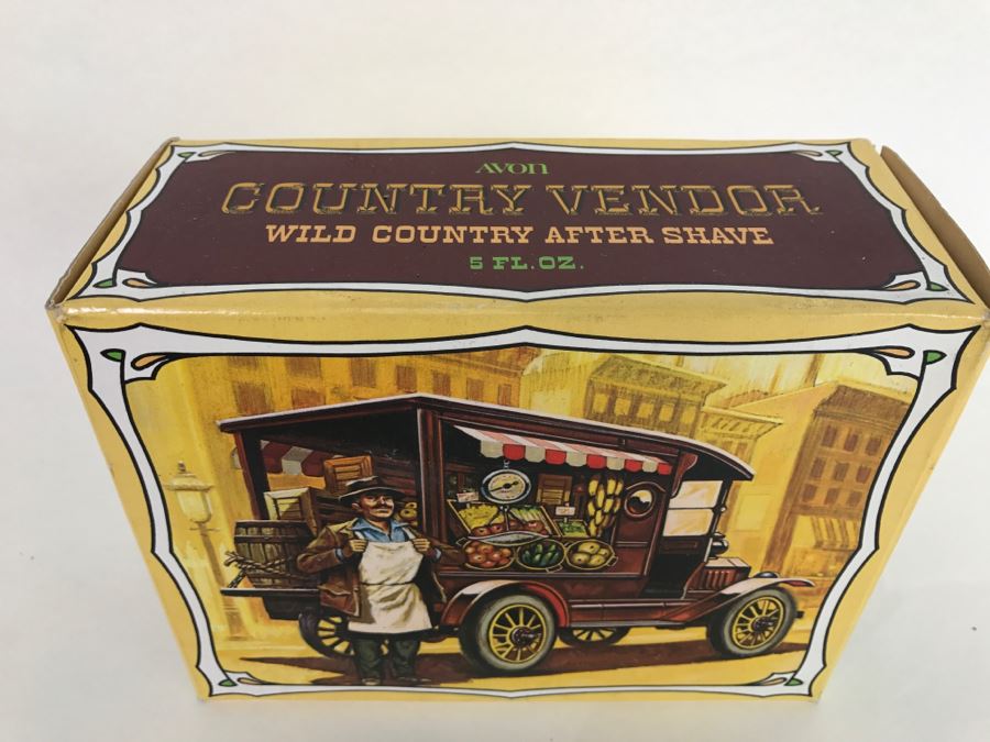 (13) Collection Of Vintage Avon Cologne Glass Bottles In Original Boxes - Mainly Cars [Photo 27]