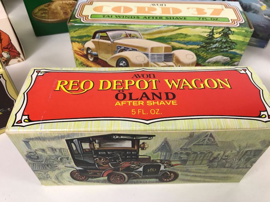 (13) Collection Of Vintage Avon Cologne Glass Bottles In Original Boxes - Mainly Cars [Photo 4]