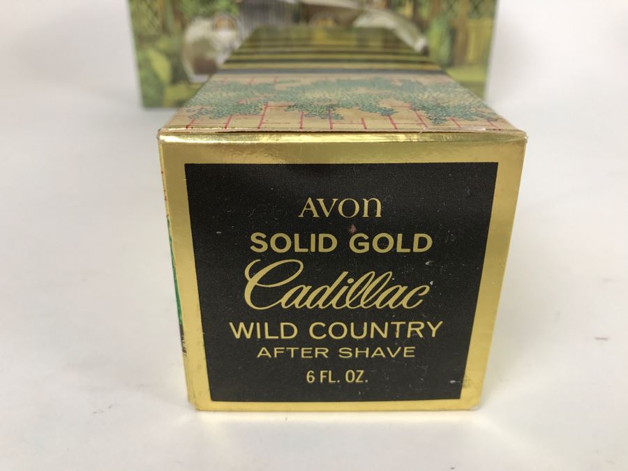 (13) Collection Of Vintage Avon Cologne Glass Bottles In Original Boxes - Mainly Cars [Photo 17]