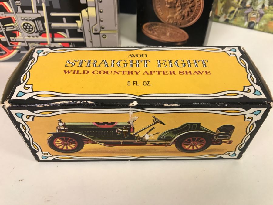 (15) Collection Of Vintage Avon Cologne Glass Bottles In Original Boxes - Mainly Cars [Photo 12]