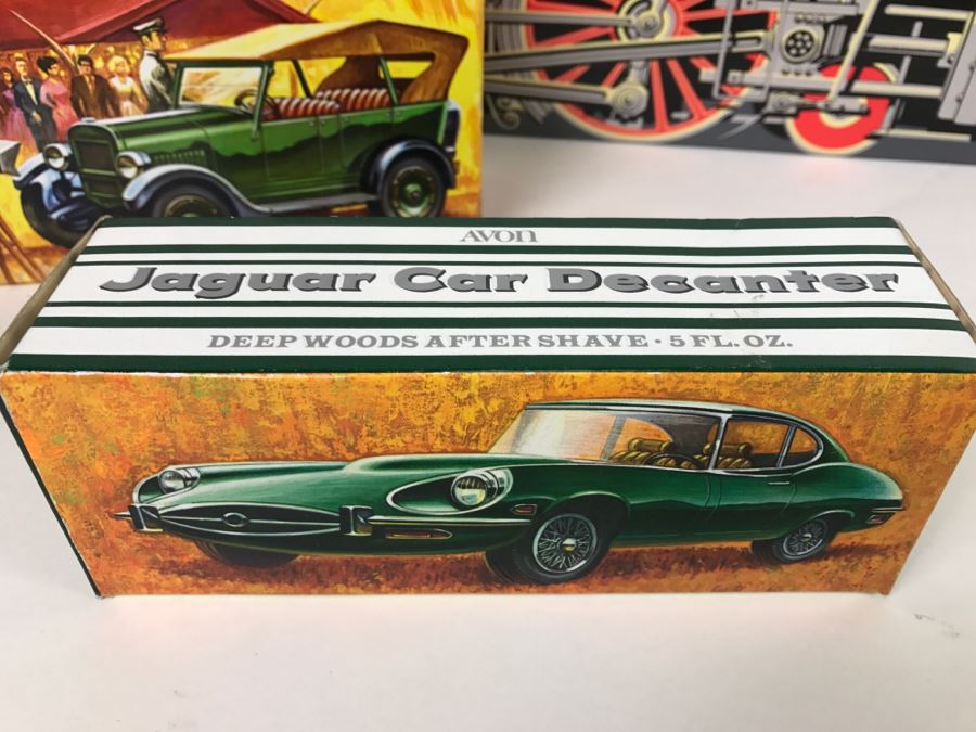 (15) Collection Of Vintage Avon Cologne Glass Bottles In Original Boxes - Mainly Cars [Photo 16]