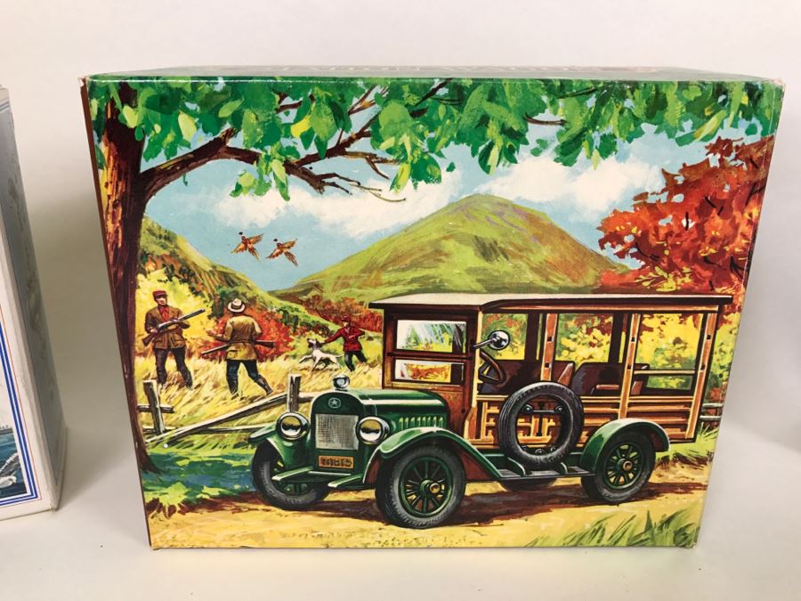 (15) Collection Of Vintage Avon Cologne Glass Bottles In Original Boxes - Mainly Cars [Photo 24]