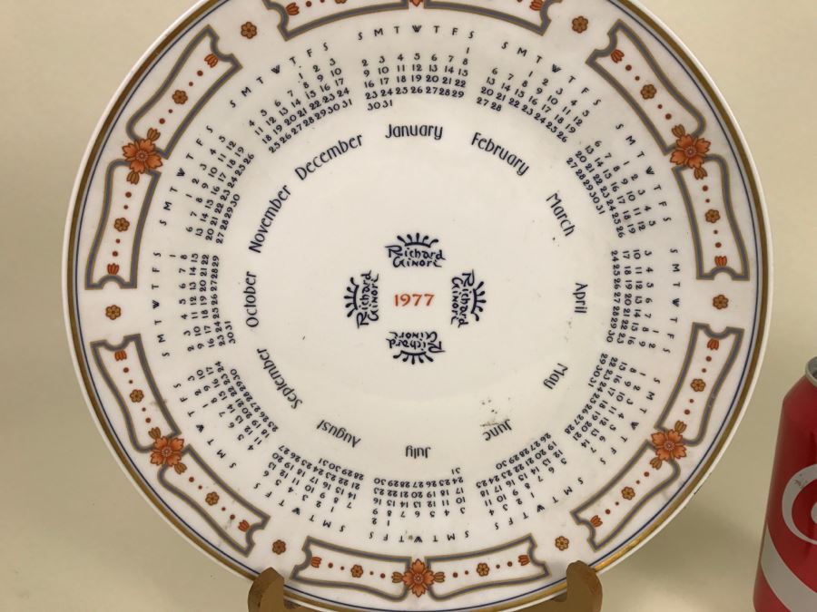 Vintage 1977 Richard Ginori Calendar Plate Italy [Photo 2]
