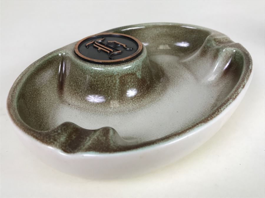 Roseville Pottery The Hyde Park Mid-Century Ashtray No. 1950 [Photo 6]