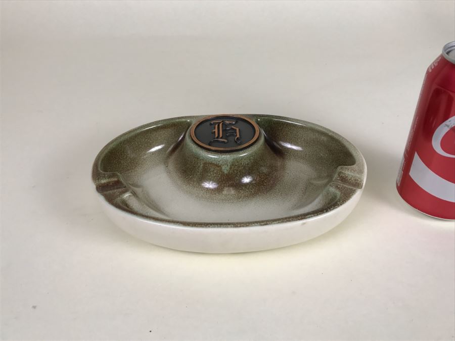 Roseville Pottery The Hyde Park Mid-Century Ashtray No. 1950 [Photo 3]