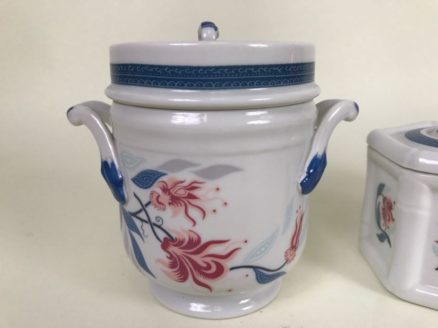 The Royal Pavilion At Brighton Exclusively Made In Japan For Elizabeth Arden [Photo 3]