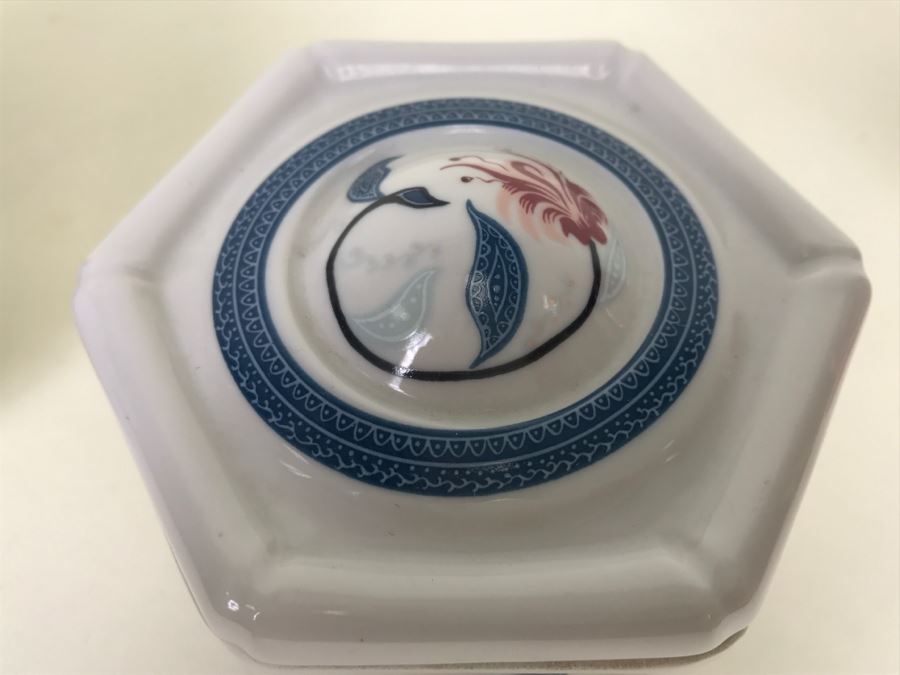 The Royal Pavilion At Brighton Exclusively Made In Japan For Elizabeth Arden [Photo 6]